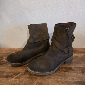 Rocket Dog Brown Ankle Boots with Side Zipper